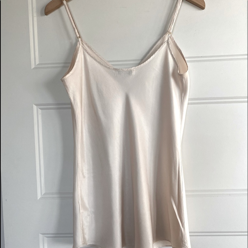 Aritzia / Babaton Camisole - Light Cream - Picture 3 of 7